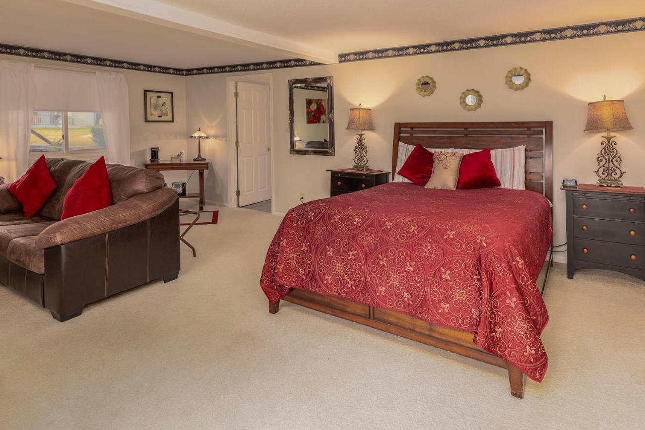 Sweetgrass Inn Bed & Breakfast Рапид-Сити Экстерьер фото